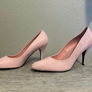 Pink pumps